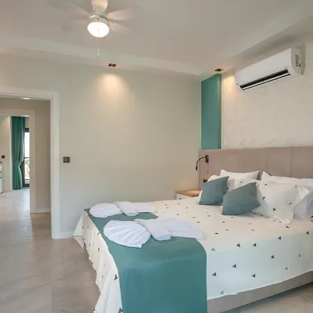 Отель The Ivy 4*